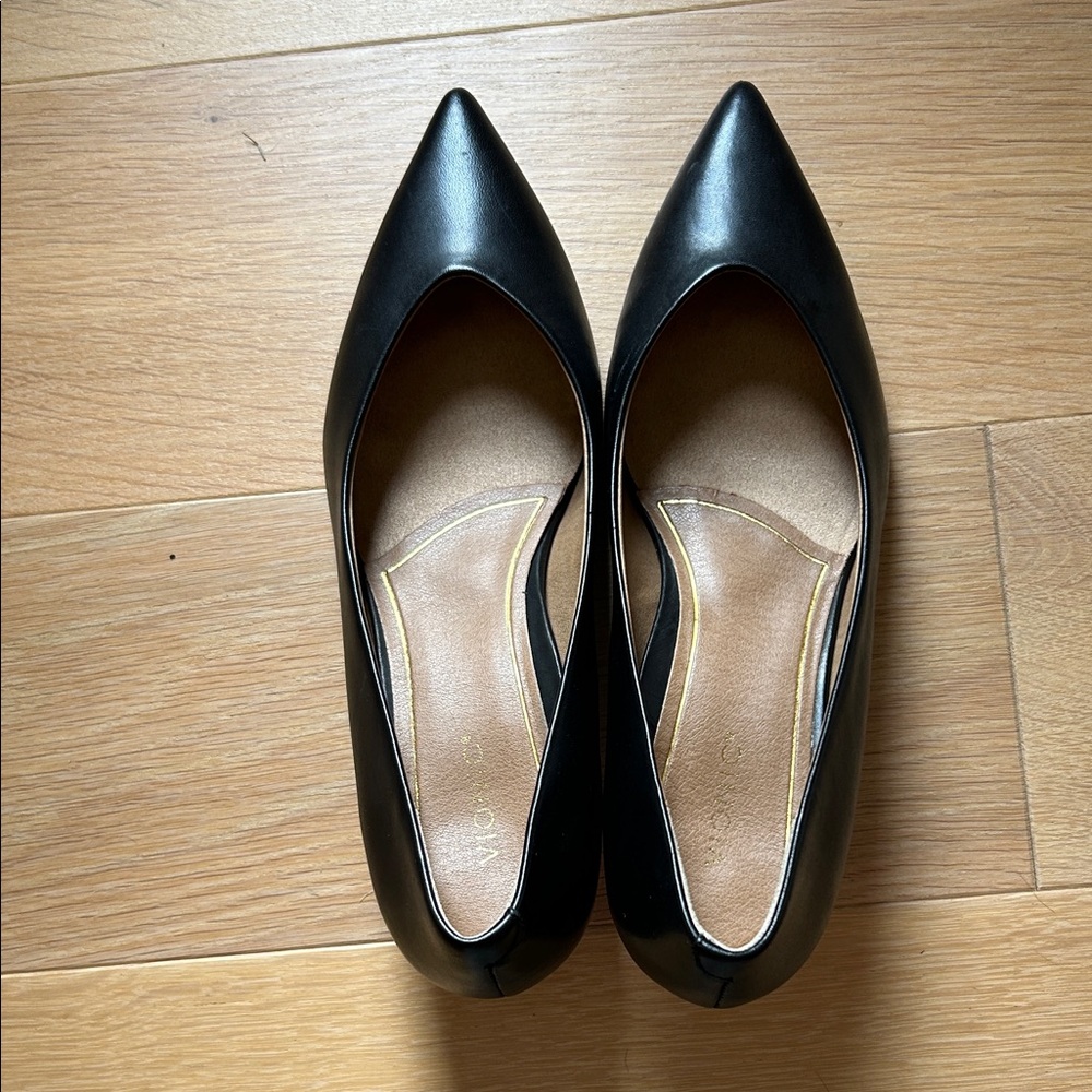 Vionic Black Pointed Heels